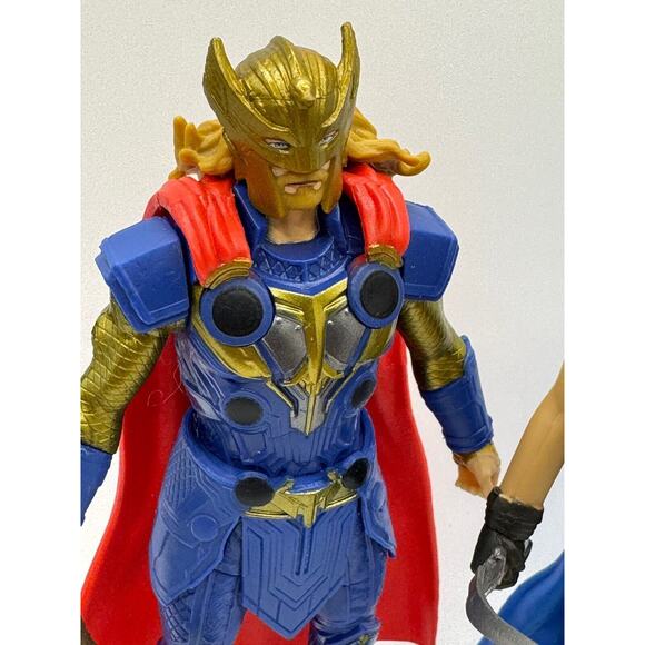 Marvel Studios Thor Love and Thunder King Valkyrie & Thor Deluxe Figures - Picture 2 of 8